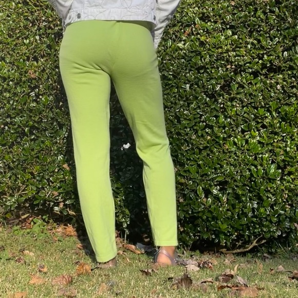 Two piece set - Picture 8 of 8